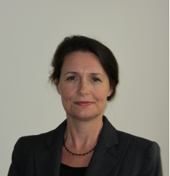 Alison Ashton博士